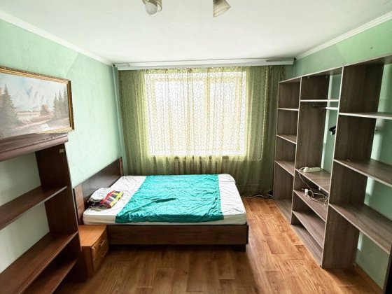 Оренда повноцінної кімнати у гуртожитку, по вул. П. Кільцева 4А. Черновцы