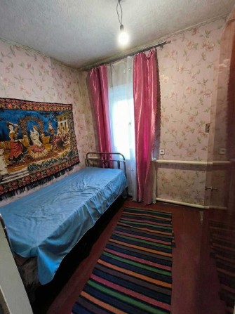 Здам окрему кімнату для дівчини/жінки, район тихий центр - фото 1