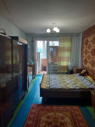 Сдам комнату в 3 ой квартире для мужчины. - фото 1