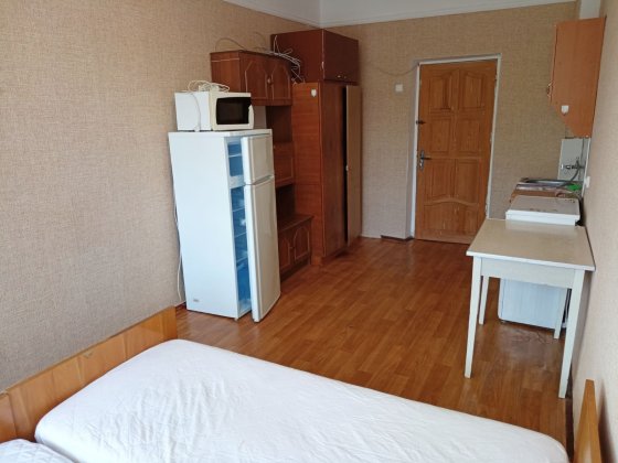 1-2людям с животным комната в гуртожитку м.Нивки 7мин!звоніть Киев