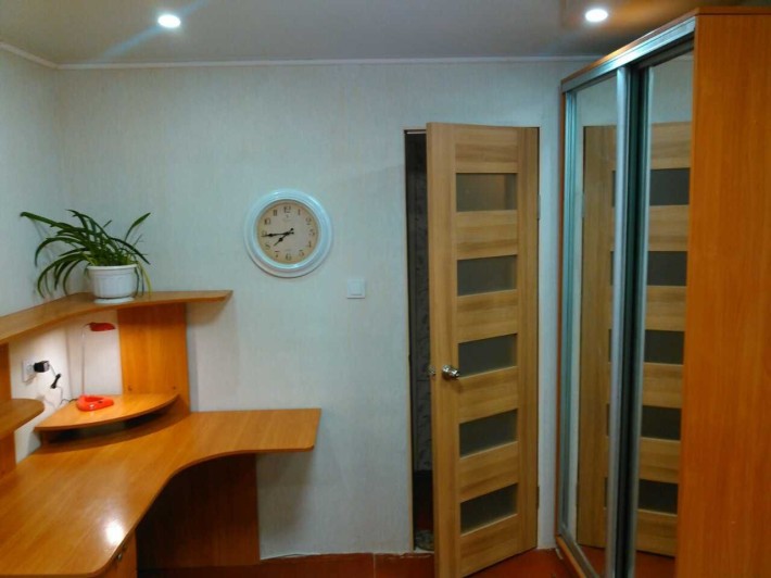 Кімната для 2 дівчат. м. Лісова пішки 20хв. Без посередників. - фото 1