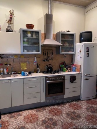 Оренда кімнати ( підселення) у 3-х к.кв-ру біля Оперного Театру - фото 1