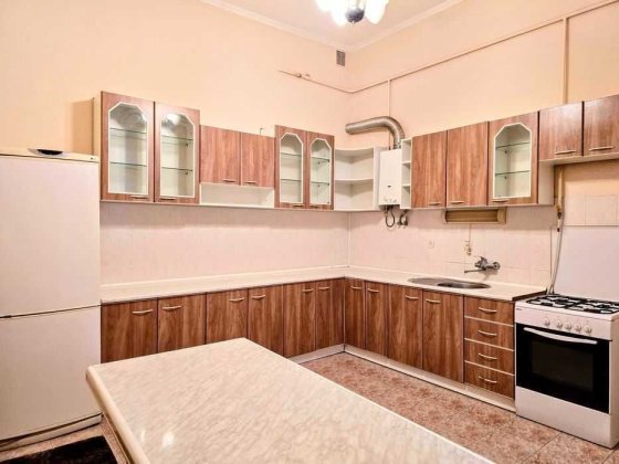 Місця у гуртожитку! У нас дуже затишно! Метро Видубичі ! Власник Киев