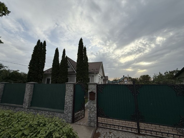 ВІЛЬНИЙ  —здається половина будинку - фото 1