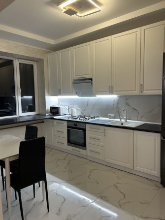 Оренда таунхаусу з гарним ремонтом.Доукомплектують - фото 1