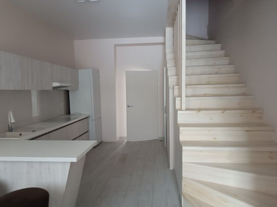 Оренда котеджу в містечку Андора Хмельницкий