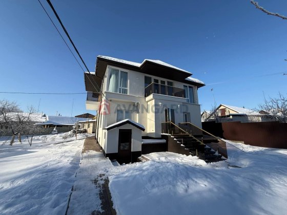 Перша здача будинку в оренду. 2 поверхи. Хмельницкий
