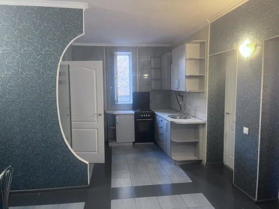 Оренда частини будинку з подвірʼям Рівне