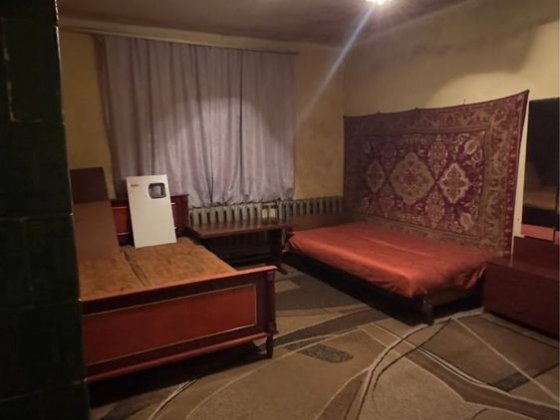 Однокімнатна в особняку КЕМПІНГ (місце під авто у дворі) Черновцы