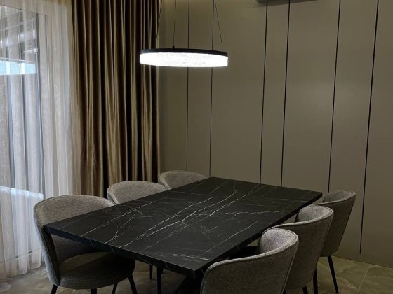 Оренда двоповерхового таунхауса 4 спальні, двір Ужгород