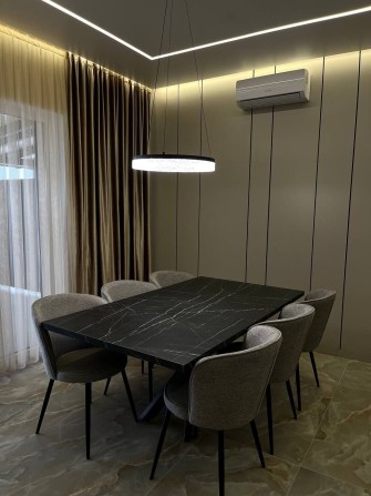 Оренда двоповерхового таунхауса 4 спальні, двір - фото 1