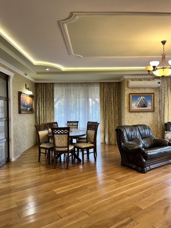 Оренда просторого та затишного будинку в місті - фото 1