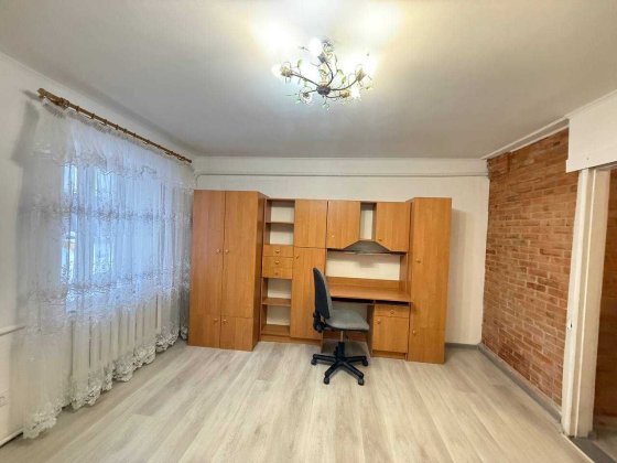 Здається компактний будинок з новим ремонтом, техніка та меблі. Вінниця