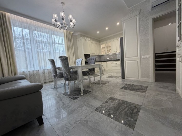 Оренда будинку в центрі міста - фото 1