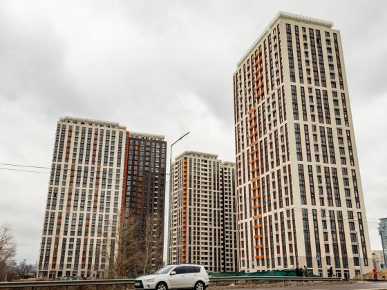 Продаж 2-к квартири Дніпровська набережна 18а Киев