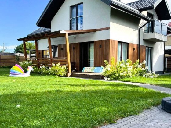 Оренда теплого та  автономного будинку 207 м2, до м. Осокорки 4км. Київ