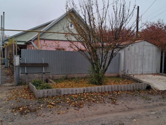 Здається  будинок центр  Кушугума Запорожье