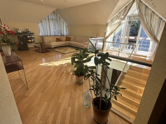 Оренда будинку 5 спалень , закрита теріторія, бассейн - генератор