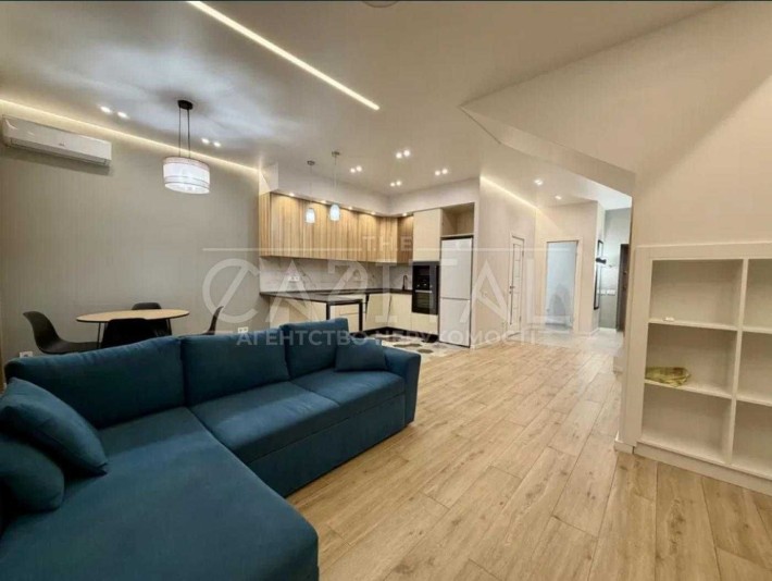 Біля метро!! Оренда танхаусу на Осокорках - фото 1