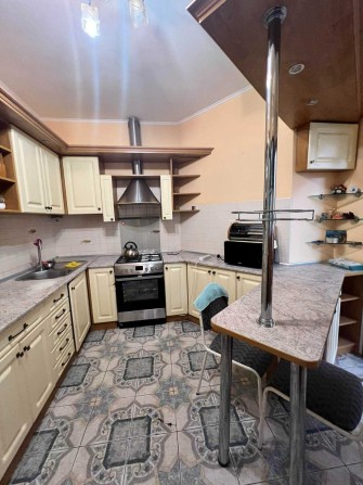 Пропозиція оренди окремостоячого особняку на вул. Зеленій - фото 1