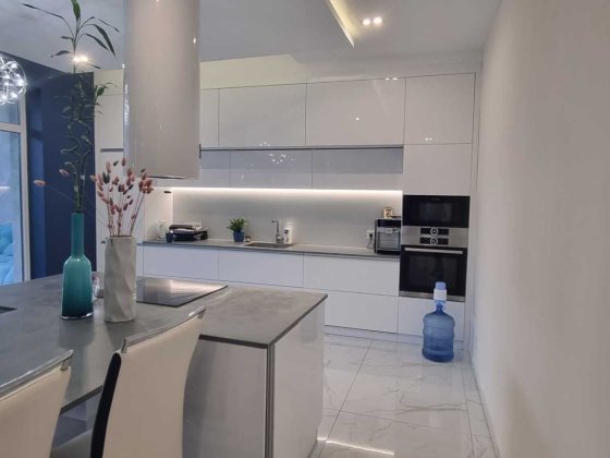 Здам будинок з гаражем Львів