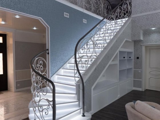 Оренда гарного розкішного будинку з бомбосховищем бассейном біля моря Одеса