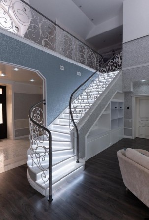 Оренда гарного розкішного будинку з бомбосховищем бассейном біля моря - фото 1