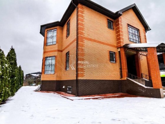 Оренда будинок 305 м2 Деснянський район Троєщина генератор Киев