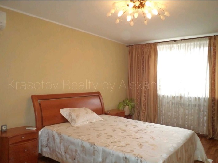 Сдам дом с современным ремонтом в Приморском районе. Двор. Гараж. - фото 1