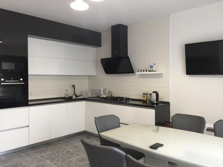 Сдам дом на Костанди.С 1 марта. - фото 1