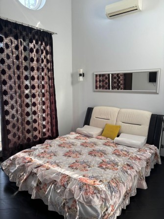 Сдам красивый дом  4 к 150 м от 7 км 15 минут,сад, участок,Вальер - фото 1