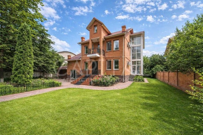 Оренда представницького триповерхового будинку під офіс бізнес центр - фото 1