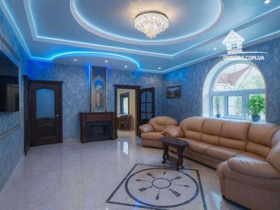 Київ. Будинок 280 кв. 1 км від Великої кільцевой. Оренда на 1-4 місяці Киев