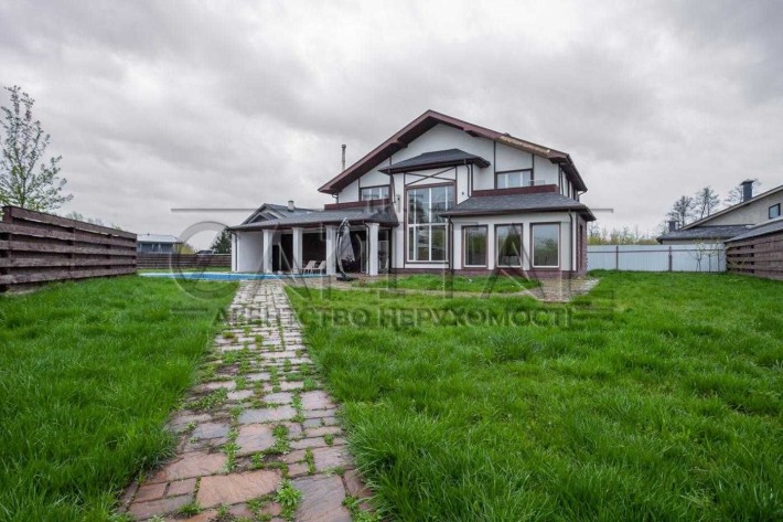 Оренда будинку в Нових Безрадичах, в закритому КГ Azimut River Clubс - фото 1