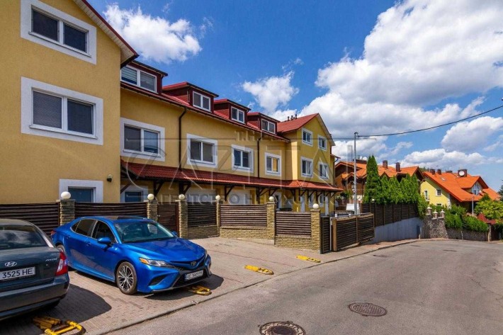 ГЕНЕРАТОР Оренда Таунхаус у центрі міста Солом’янський р-н м Вокзальна - фото 1