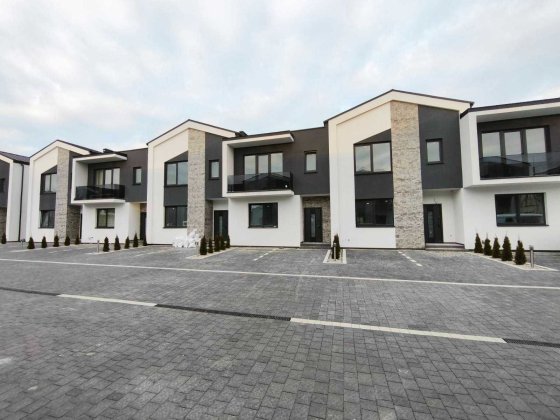 Здається в оренду котедж, котеджне містечко “New village” Код: 42119 Сторожниця