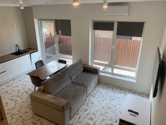 Оренда таунхауса на 80 м2, ділянка 1 сотка Святопетровское