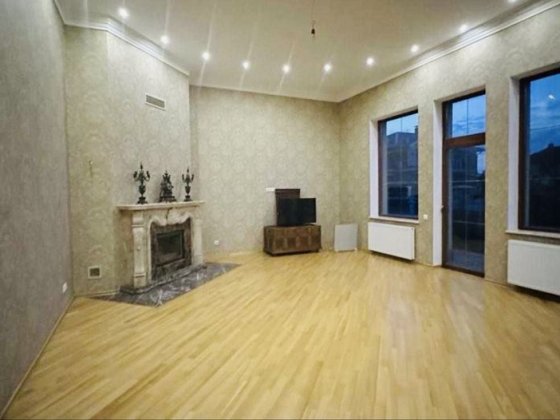 Оренда будинку Можливо під офіс, пансіонат, реабілітацію Гатне