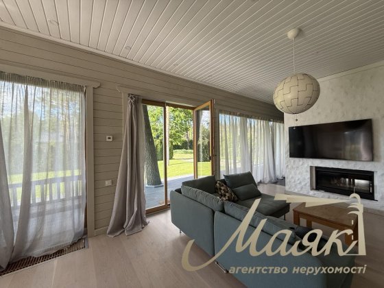 Аренда уютного дома 280м2 с видом на озеро в Конча-Заспе, Хутор Мриги Козин