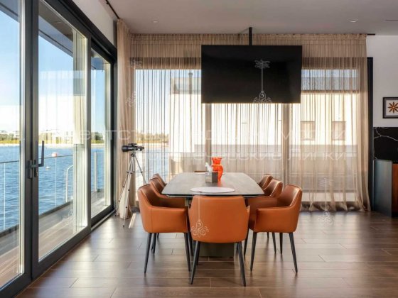 Оренда нового будинку на воді 220м2 | Перша здача | КМ «Золоче» Вишеньки