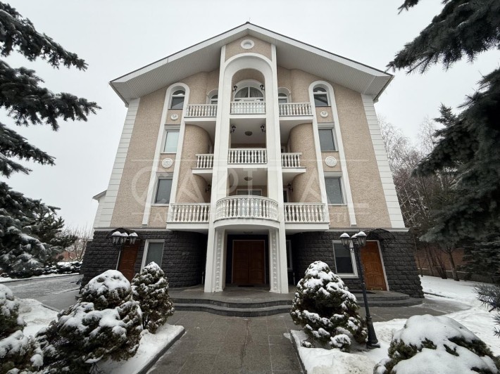 Резденця Преміум-класу   «Золоті Ворота» Козин - фото 1