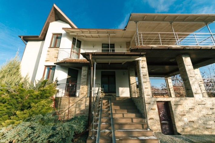 Будинок зі світлом та теплом - фото 1