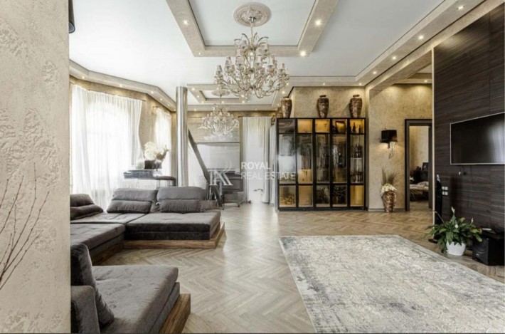 Оренда шикарного будинку Віта Поштова - фото 1