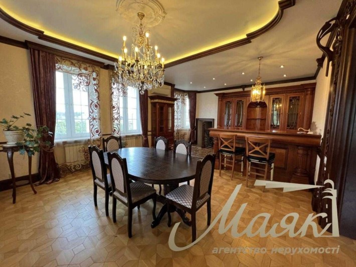 Аренда 4-х этажного дома 800м2, Иванковичи. - фото 1