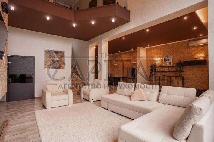 Оренда стильного будинку в КМ Azimut River Clubс  Нові Безрадичі - фото 1