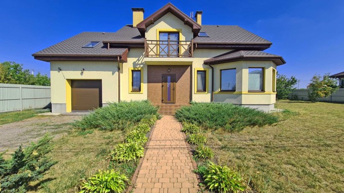 Будинок в с. Погреби  з газом і генератором з сучасним ремонтом - фото 1