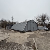 Задається в оренду ангар на червоній лінії, пр. Богдана Хмельницького 138, Б Днепр