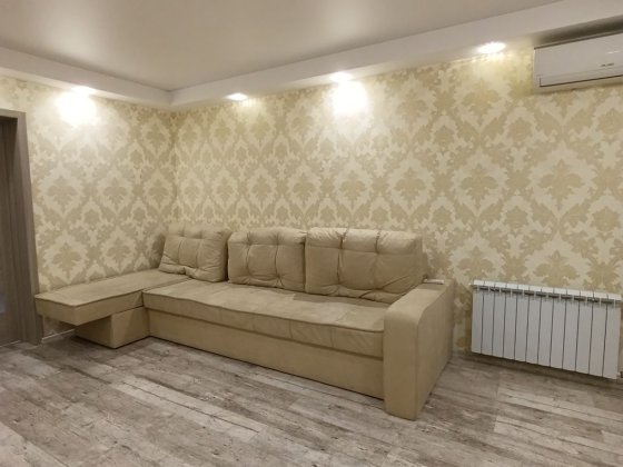 Аренда 2 - х  комн.кв. на Василя Стуса ( Черёмушки) Каменское