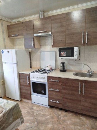 Сжам 1-2х к комн комнатную 9000 Левый берег - фото 1