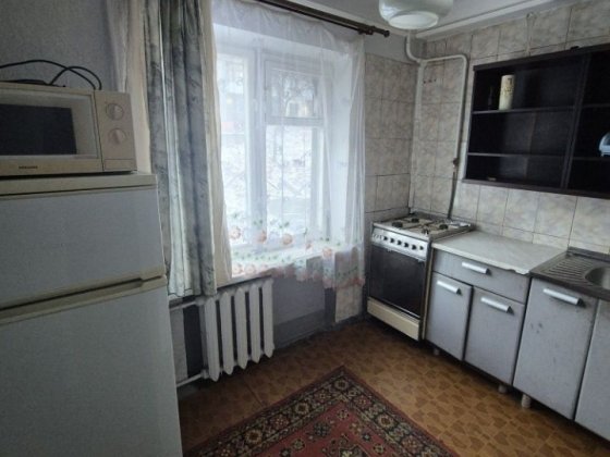 Сдам 2х комнатную квартиру Черёмушки в районе Дмитровского рынка Каменское